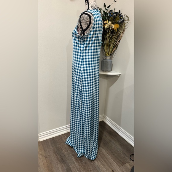 LuLaRoe Blue and White checkered Scoop Neck Cap Sleeve Maxi Dress size Medium - Picture 5 of 7